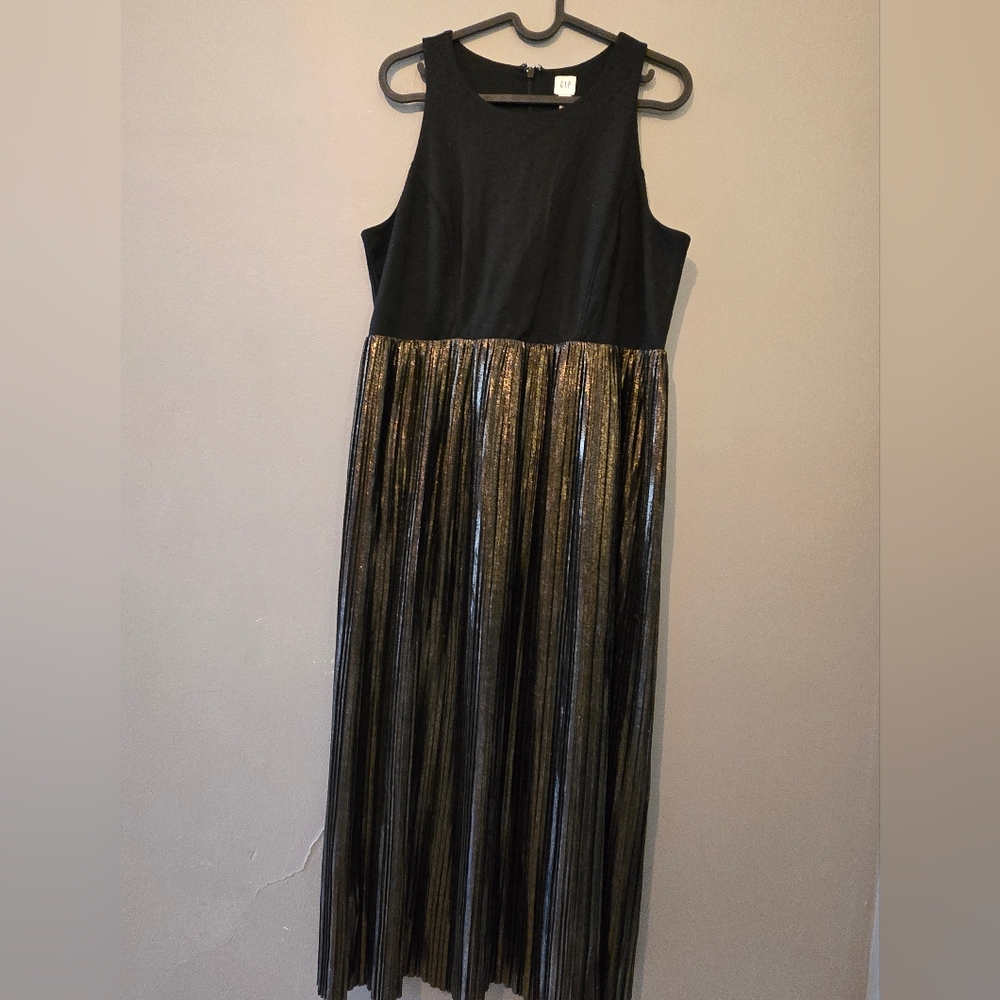Elegant Black and Gold Women's Dress